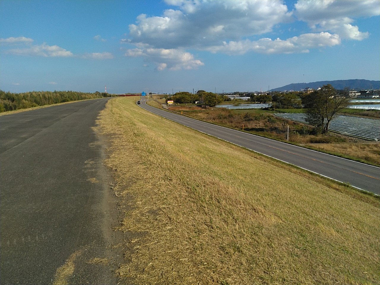 令和６－７年度　吉野川右岸下流堤防維持工事 画像01