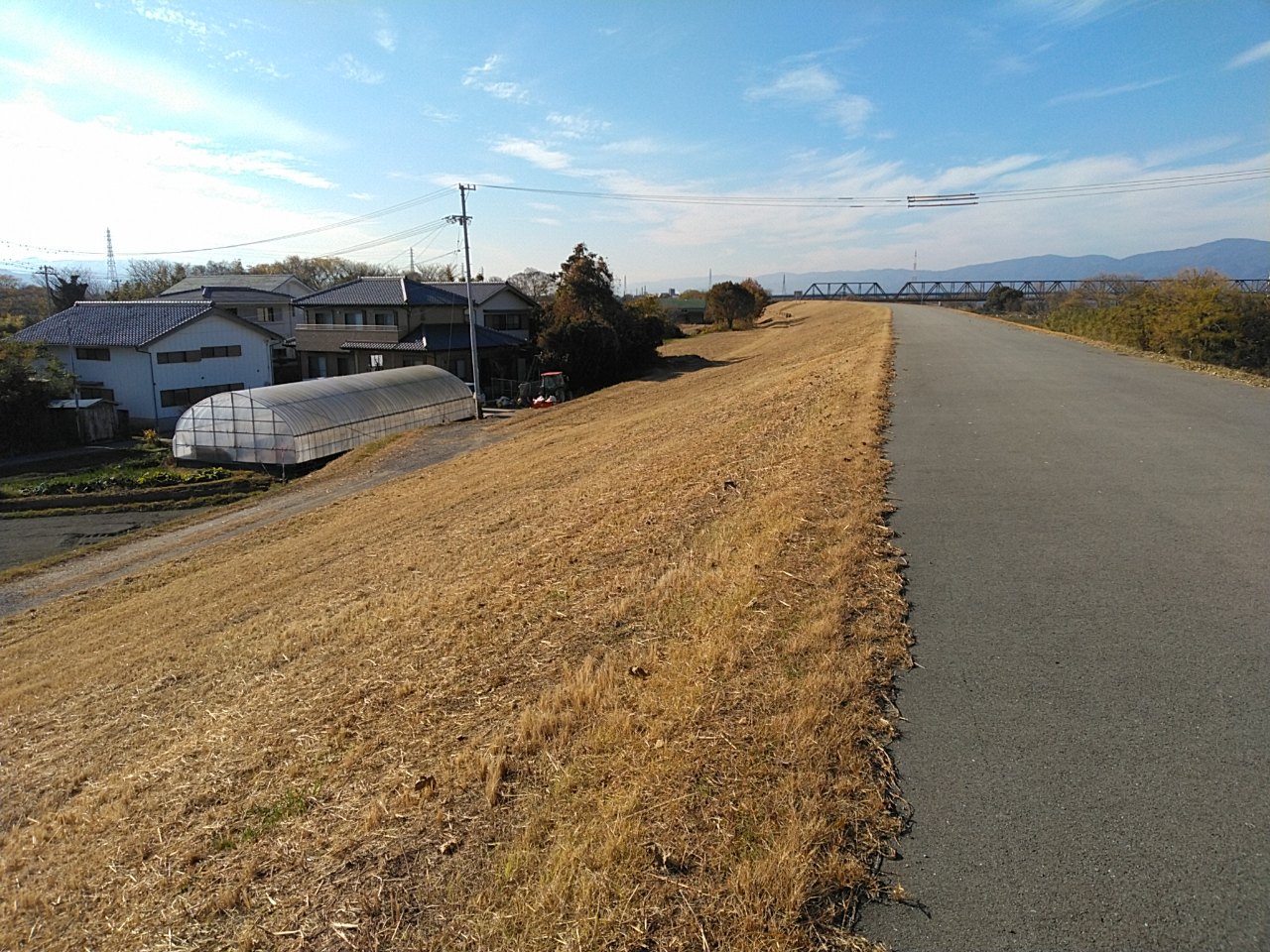 令和６－７年度　吉野川右岸下流堤防維持工事 画像02