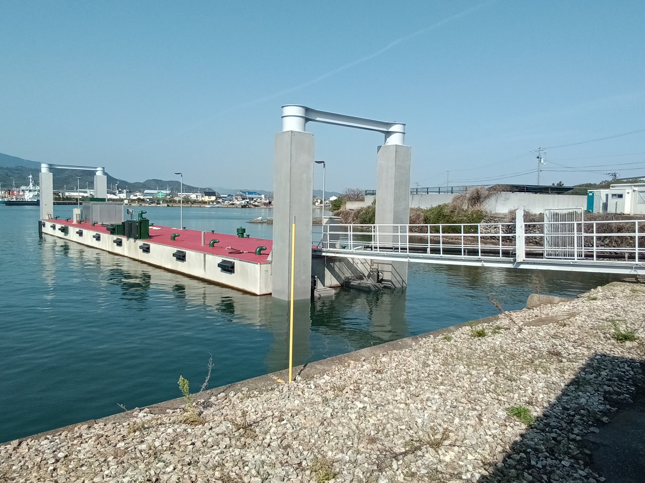 徳島小松島港みずき代替船係留施設設置工事 画像02